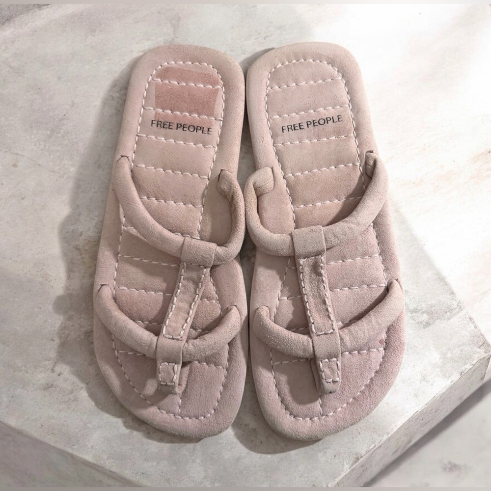 Free People The Hadden Sandal Blush Pink Suede Slide-One Thong Flip Flip 7.5